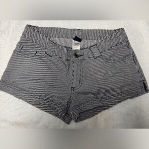 Striped navy blue and White Patagonía Shorts